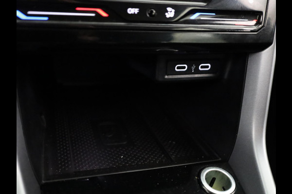 Volkswagen T-Cross 1.0 TSI Life ACTIVE 110 PK DSG | Navigatie | Airco automatisch | Parkeerassistent | Digitaal dashboard | 17"LM velgen |