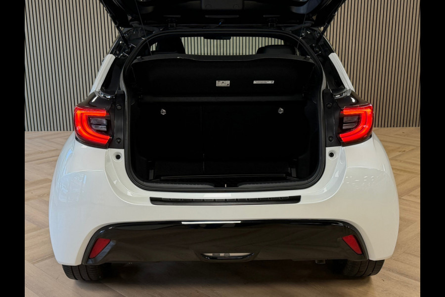 Toyota Yaris 1.5 Hybrid GR Sport AUT. CAMERA NAVIGATIE KEYLESS-GO LANE-ASSIST STOELVERWARMING AIRCO CRUISE