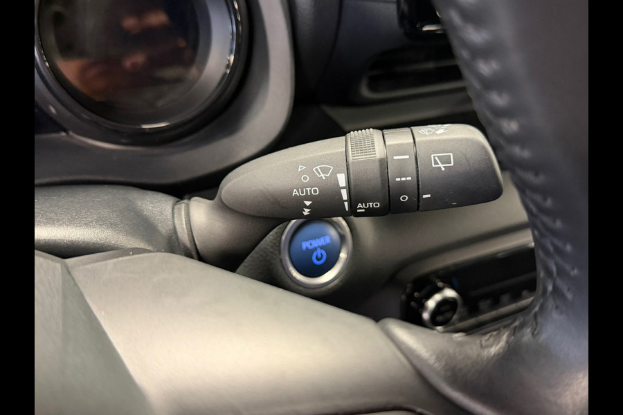 Toyota Yaris 1.5 Hybrid GR Sport AUT. CAMERA NAVIGATIE KEYLESS-GO LANE-ASSIST STOELVERWARMING AIRCO CRUISE