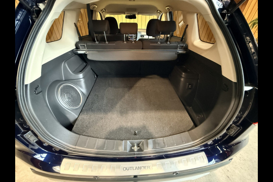 Mitsubishi Outlander 2.0 Connect Pro