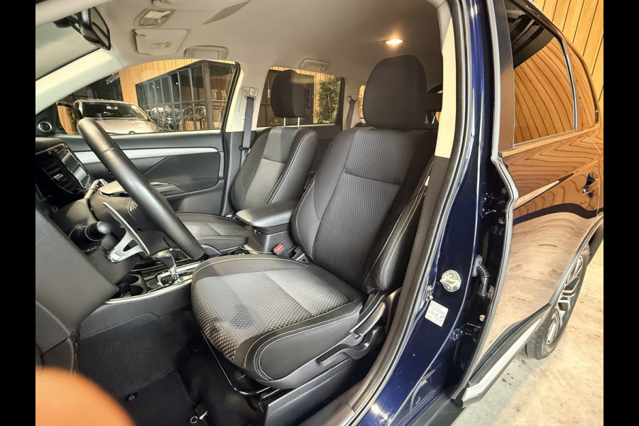 Mitsubishi Outlander 2.0 Connect Pro