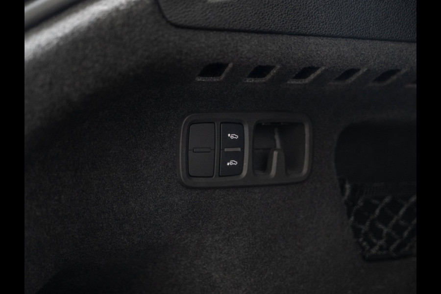 Audi Q8 55 TFSI e quattro S-Line Pano/360/HuD/Keyless