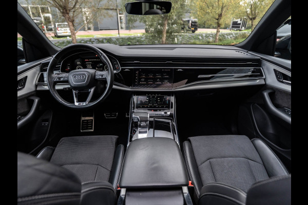 Audi Q8 55 TFSI e quattro S-Line Pano/360/HuD/Keyless