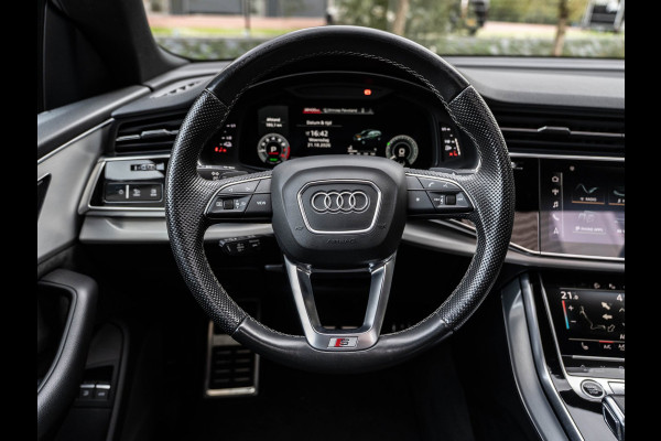 Audi Q8 55 TFSI e quattro S-Line Pano/360/HuD/Keyless