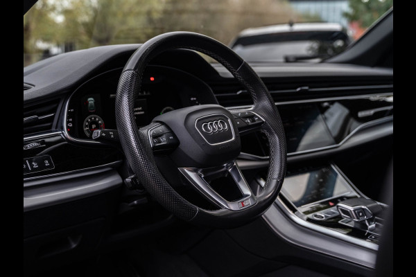 Audi Q8 55 TFSI e quattro S-Line Pano/360/HuD/Keyless