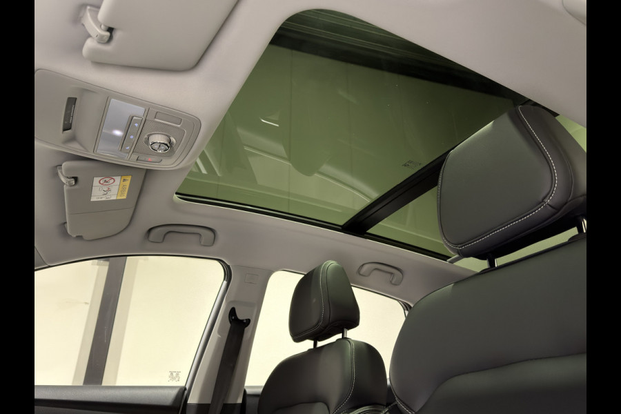 MG ZS EV Luxury 45 kWh | Panoramadak | Leder interieur | Keyless | ACC | Apple CarPlay - Android Auto