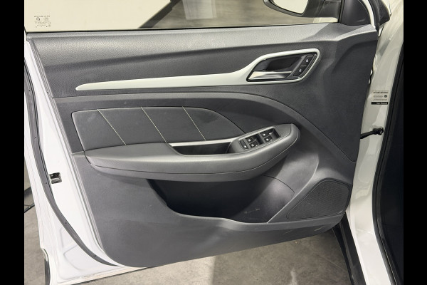 MG ZS EV Luxury 45 kWh | Panoramadak | Leder interieur | Keyless | ACC | Apple CarPlay - Android Auto