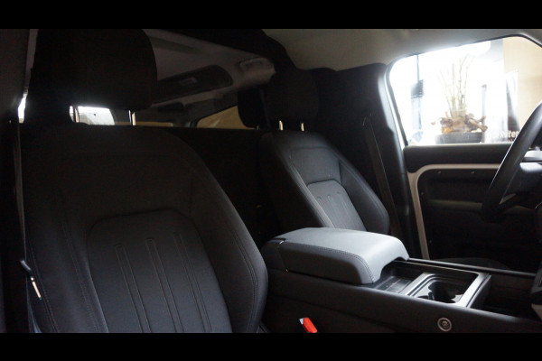 Land Rover Defender 2.0 D240 110 S | Grijs kenteken | BTW-auto