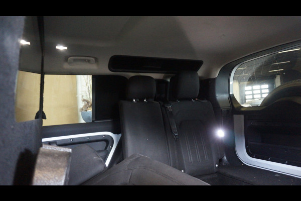 Land Rover Defender 2.0 D240 110 S | Grijs kenteken | BTW-auto