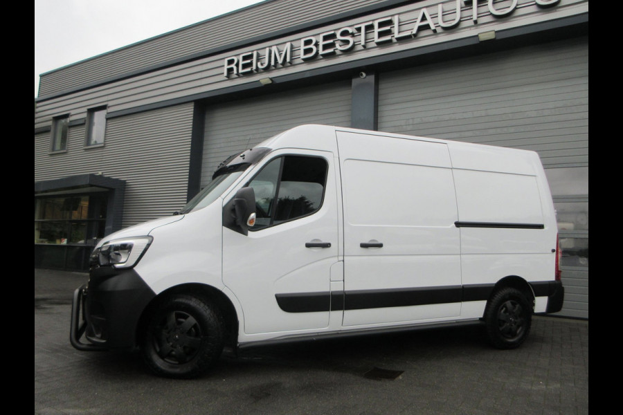 Renault Master T35 2.3 dCi 180pk, L2, Navi, Camera, LED, 2x Schuifdeur, Trekhaak, 3-Zits.