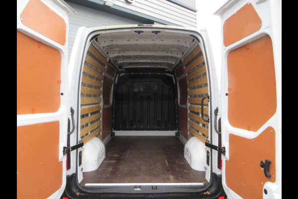 Renault Master T35 2.3 dCi 180pk, L2, Navi, Camera, LED, 2x Schuifdeur, Trekhaak, 3-Zits.