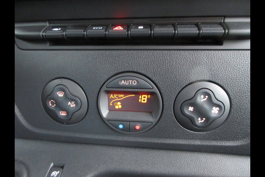 Renault Master T35 2.3 dCi 180pk, L2, Navi, Camera, LED, 2x Schuifdeur, Trekhaak, 3-Zits.