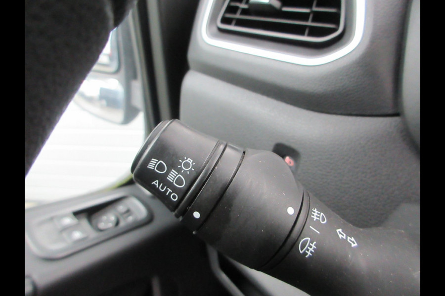 Renault Master T35 2.3 dCi 180pk, L2, Navi, Camera, LED, 2x Schuifdeur, Trekhaak, 3-Zits.