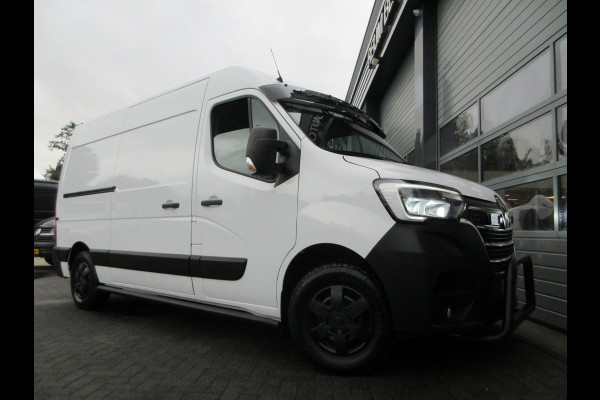 Renault Master T35 2.3 dCi 180pk, L2, Navi, Camera, LED, 2x Schuifdeur, Trekhaak, 3-Zits.