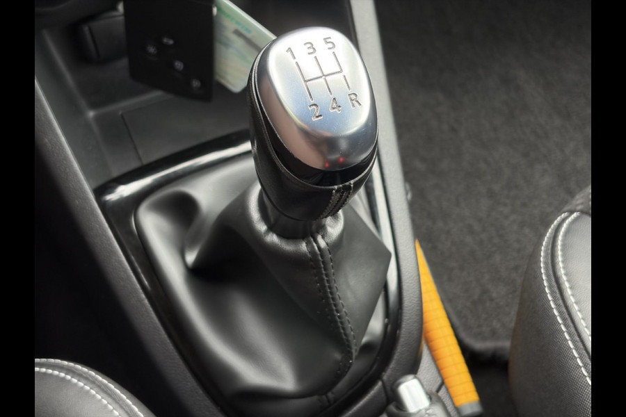 Renault Clio 0.9 TCe Intens ✓D-Ketting vv in 01-2026✓Camera✓Navi✓Keyless✓Dealer Onderhouden✓Halfleder✓LED✓Lm velgen✓Airco✓Cruise✓Pdc V+A✓4 Elekt Ramen✓N.A.P✓Apk tot 05-2027