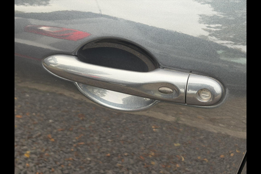 Renault Clio 0.9 TCe Intens ✓D-Ketting vv in 01-2026✓Camera✓Navi✓Keyless✓Dealer Onderhouden✓Halfleder✓LED✓Lm velgen✓Airco✓Cruise✓Pdc V+A✓4 Elekt Ramen✓N.A.P✓Apk tot 05-2027