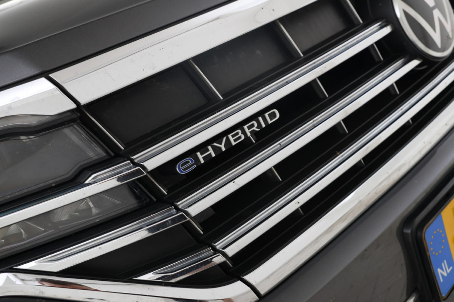Volkswagen Touareg 3.0 TSi eHybrid 4MOTION Trekhaak, Memory Seat, Luchtvering, Elektrisch glazen panorama-dak
