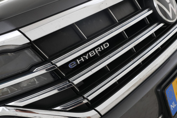 Volkswagen Touareg 3.0 TSi eHybrid 4MOTION Trekhaak, Memory Seat, Luchtvering, Elektrisch glazen panorama-dak