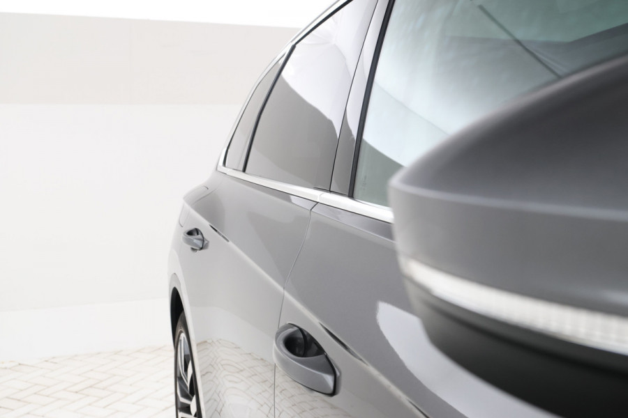 Volkswagen Touareg 3.0 TSi eHybrid 4MOTION Trekhaak, Memory Seat, Luchtvering, Elektrisch glazen panorama-dak