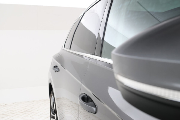 Volkswagen Touareg 3.0 TSi eHybrid 4MOTION Trekhaak, Memory Seat, Luchtvering, Elektrisch glazen panorama-dak