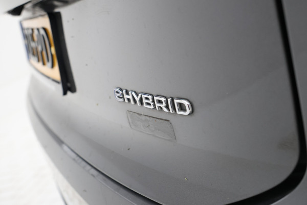 Volkswagen Touareg 3.0 TSi eHybrid 4MOTION Trekhaak, Memory Seat, Luchtvering, Elektrisch glazen panorama-dak