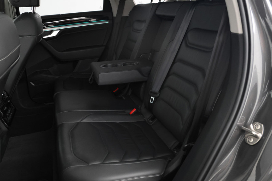 Volkswagen Touareg 3.0 TSi eHybrid 4MOTION Trekhaak, Memory Seat, Luchtvering, Elektrisch glazen panorama-dak