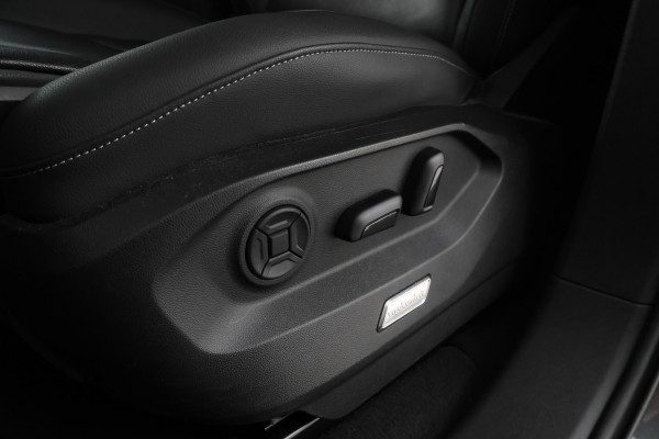 Volkswagen Touareg 3.0 TSi eHybrid 4MOTION Trekhaak, Memory Seat, Luchtvering, Elektrisch glazen panorama-dak