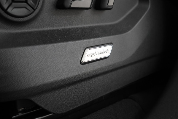 Volkswagen Touareg 3.0 TSi eHybrid 4MOTION Trekhaak, Memory Seat, Luchtvering, Elektrisch glazen panorama-dak
