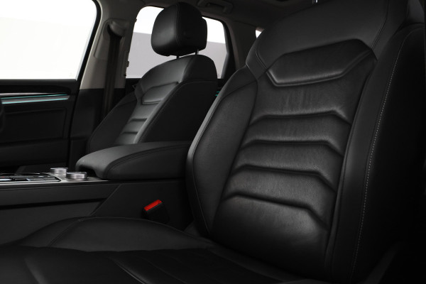 Volkswagen Touareg 3.0 TSi eHybrid 4MOTION Trekhaak, Memory Seat, Luchtvering, Elektrisch glazen panorama-dak