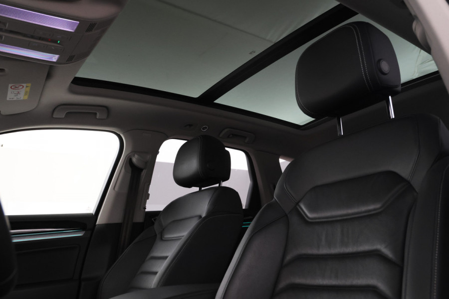 Volkswagen Touareg 3.0 TSi eHybrid 4MOTION Trekhaak, Memory Seat, Luchtvering, Elektrisch glazen panorama-dak