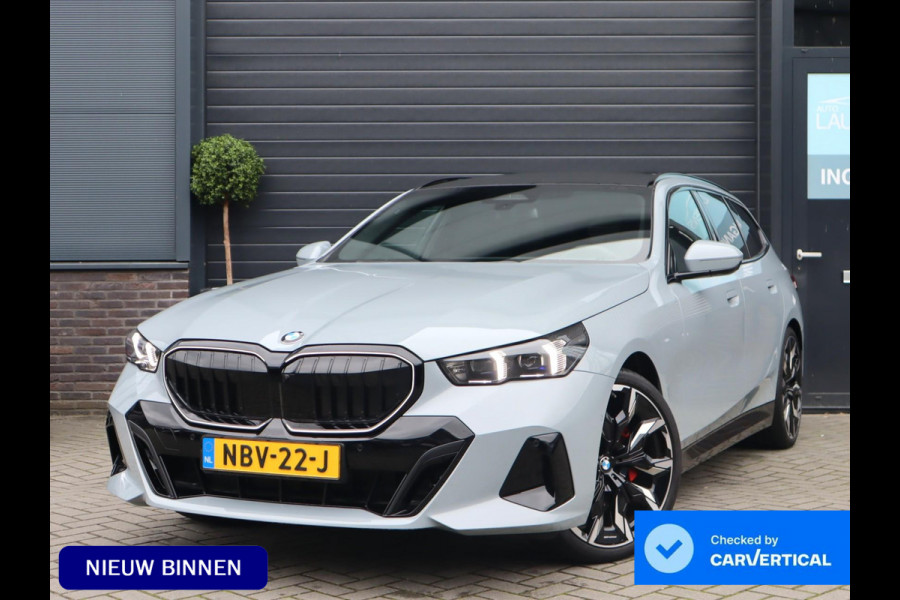 BMW 5 Serie Touring 520i | Pano | 360 Camera | HUD | Trekhaak | Bowers & Wilkins