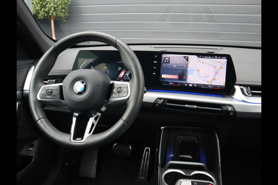 BMW X1 sDrive18i | Panorama | Camera | Trekhaak