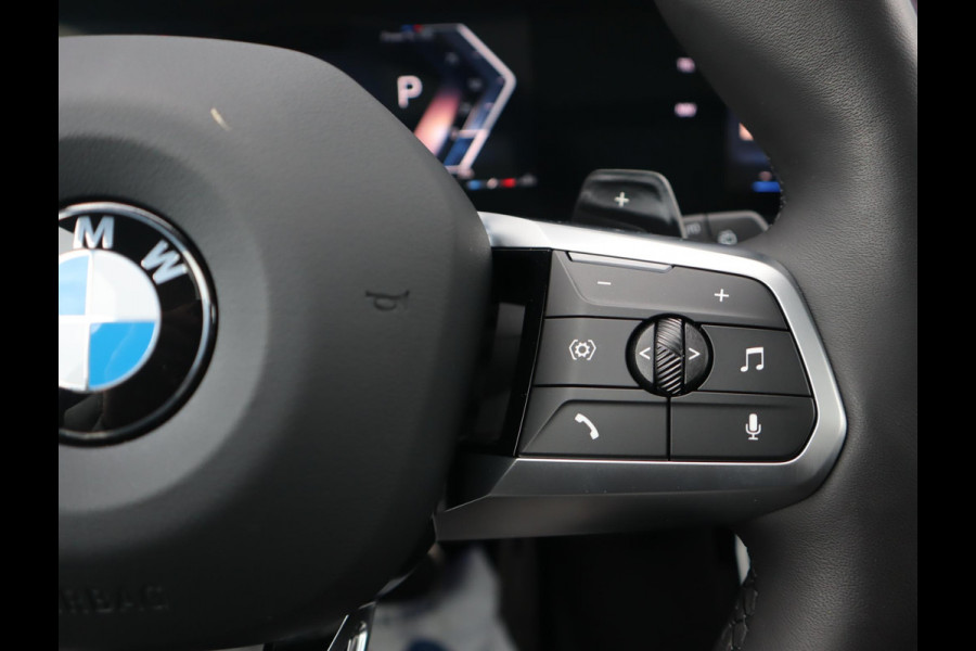 BMW X1 sDrive18i | Panorama | Camera | Trekhaak