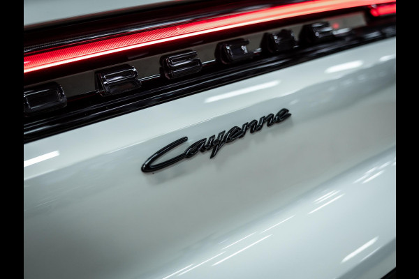 Porsche Cayenne Coupé 3.0 E-Hybrid Black Edition