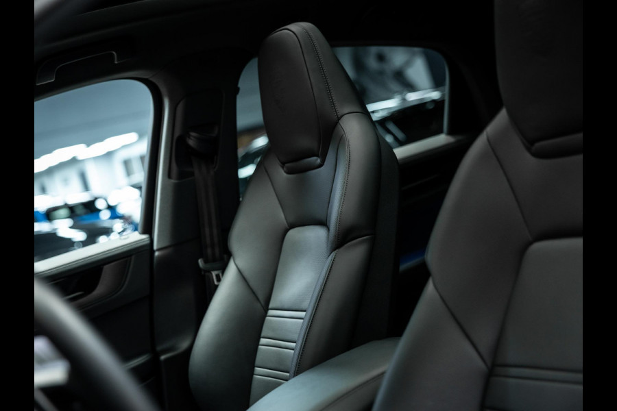 Porsche Cayenne Coupé 3.0 E-Hybrid Black Edition