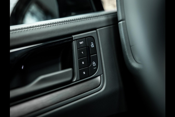 Porsche Cayenne Coupé 3.0 E-Hybrid Black Edition