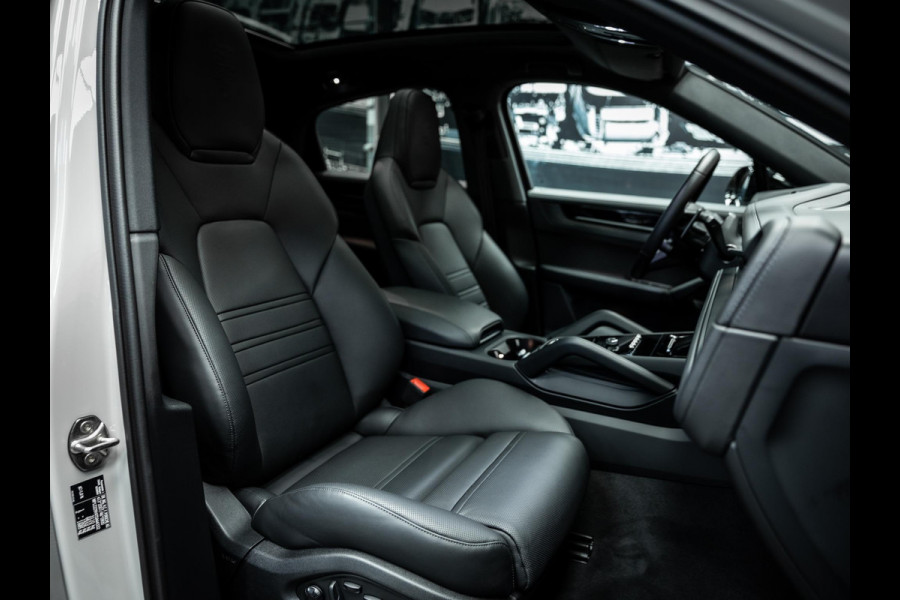 Porsche Cayenne Coupé 3.0 E-Hybrid Black Edition