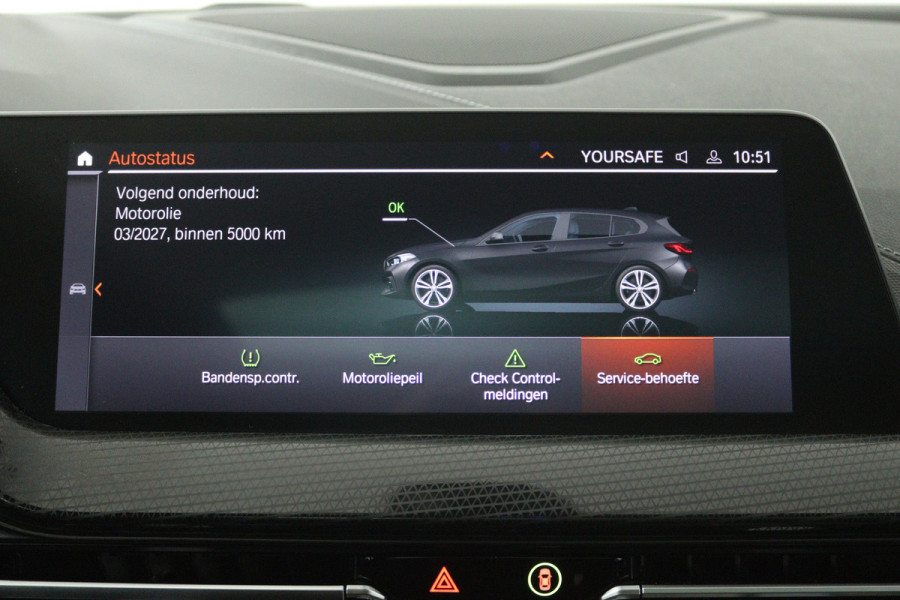 BMW 1-serie 118i Executive Edition (PANORAMADAK, STOELVERWARMING, TREKHAAK AFNEEMBAAR, CAMERA)