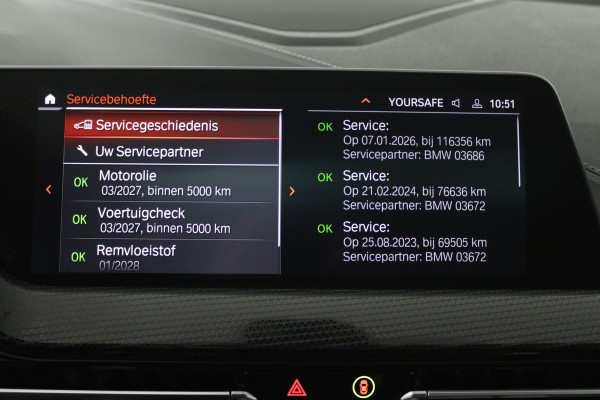 BMW 1-serie 118i Executive Edition (PANORAMADAK, STOELVERWARMING, TREKHAAK AFNEEMBAAR, CAMERA)