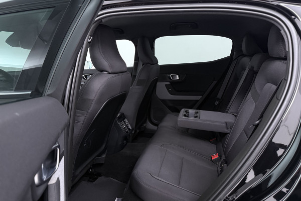 Polestar 2 Standard Range Single Motor 63kWh (CAMERA, STOELVERWARMING, CARPLAY)