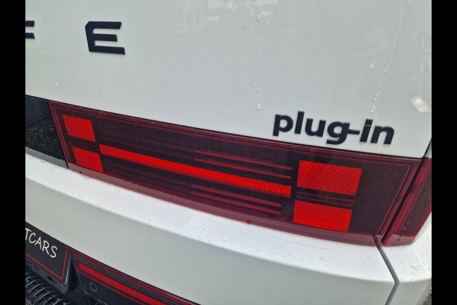 Hyundai Santa Fe 1.6 T-GDI PHEV Black Line 4WD 7p