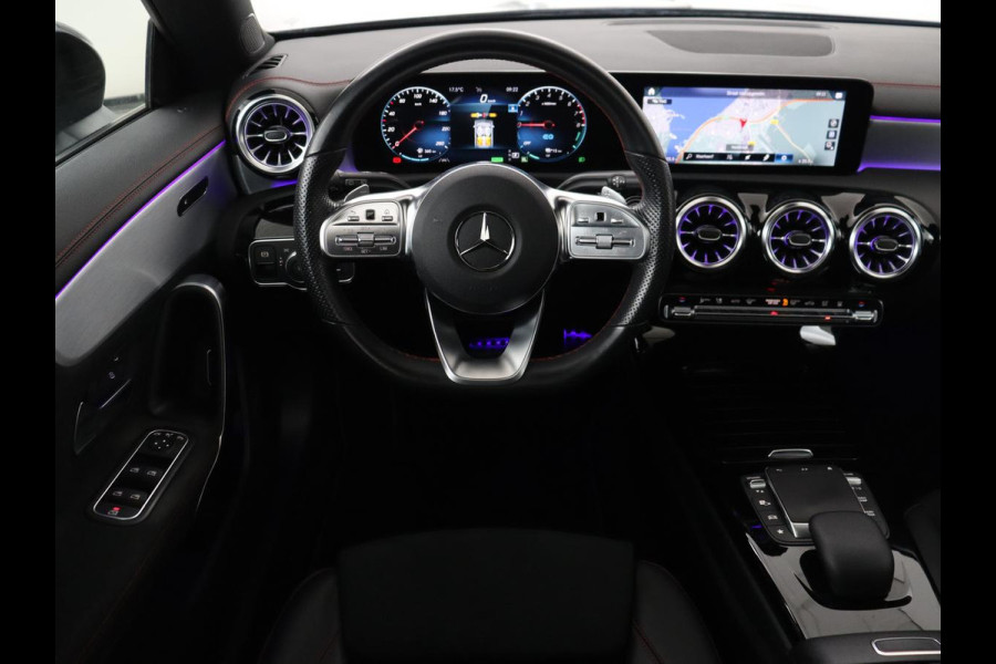 Mercedes-Benz CLA-Klasse Shooting Brake 250 e Business Solution AMG Limited | SOH 91,7% | Panoramadak | Leder/alcantara | Stoelverwarming | Camera | Park assist | Sfeerverlichting | Carplay | Climate control