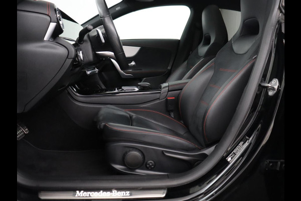 Mercedes-Benz CLA-Klasse Shooting Brake 250 e Business Solution AMG Limited | SOH 91,7% | Panoramadak | Leder/alcantara | Stoelverwarming | Camera | Park assist | Sfeerverlichting | Carplay | Climate control