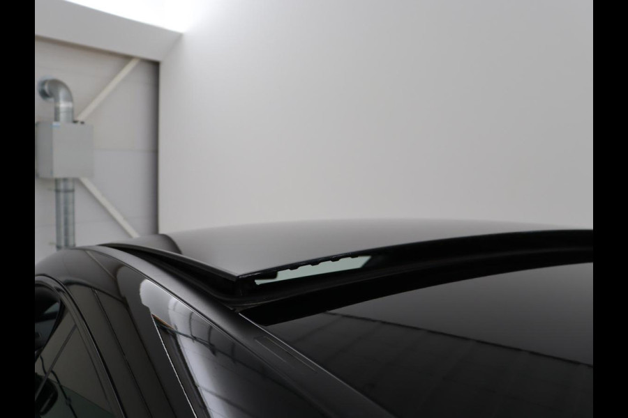 Mercedes-Benz CLA-Klasse Shooting Brake 250 e Business Solution AMG Limited | SOH 91,7% | Panoramadak | Leder/alcantara | Stoelverwarming | Camera | Park assist | Sfeerverlichting | Carplay | Climate control
