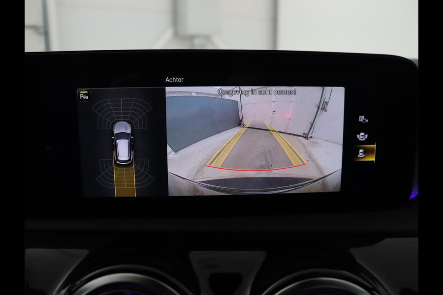 Mercedes-Benz CLA-Klasse Shooting Brake 250 e Business Solution AMG Limited | SOH 91,7% | Panoramadak | Leder/alcantara | Stoelverwarming | Camera | Park assist | Sfeerverlichting | Carplay | Climate control