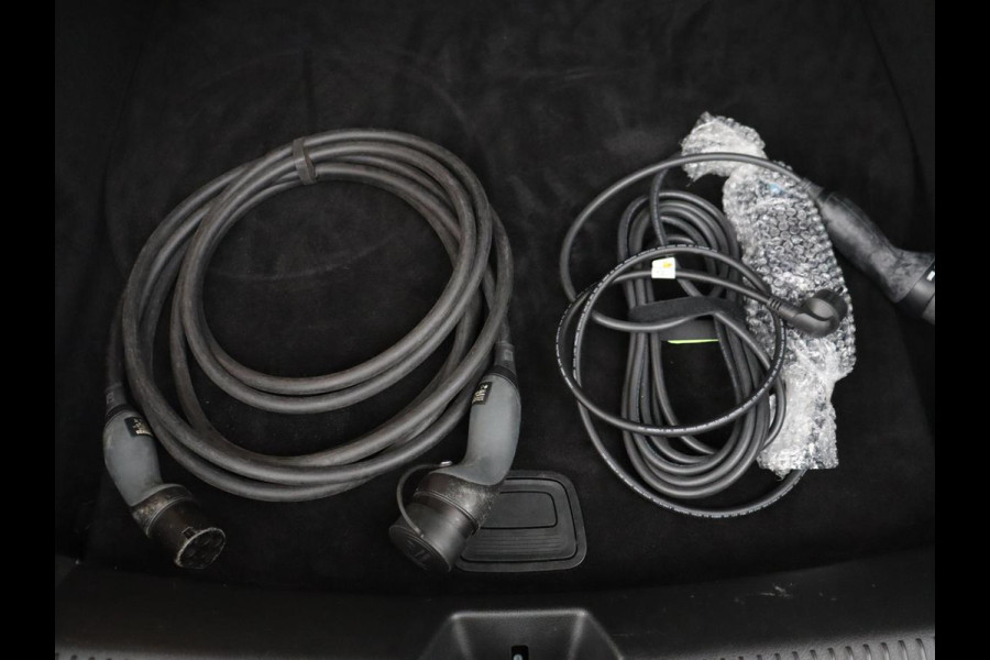 Mercedes-Benz CLA-Klasse Shooting Brake 250 e Business Solution AMG Limited | SOH 91,7% | Panoramadak | Leder/alcantara | Stoelverwarming | Camera | Park assist | Sfeerverlichting | Carplay | Climate control
