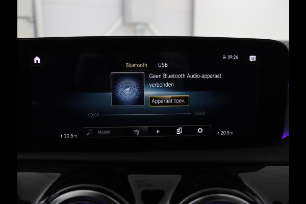 Mercedes-Benz CLA-Klasse Shooting Brake 250 e Business Solution AMG Limited | SOH 91,7% | Panoramadak | Leder/alcantara | Stoelverwarming | Camera | Park assist | Sfeerverlichting | Carplay | Climate control