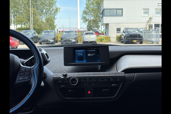 BMW i3 Basis 120Ah 42 kWh 170pk | Stoelverwarming | Navi | Achteruitrijcamera | SOH 90.1% |
