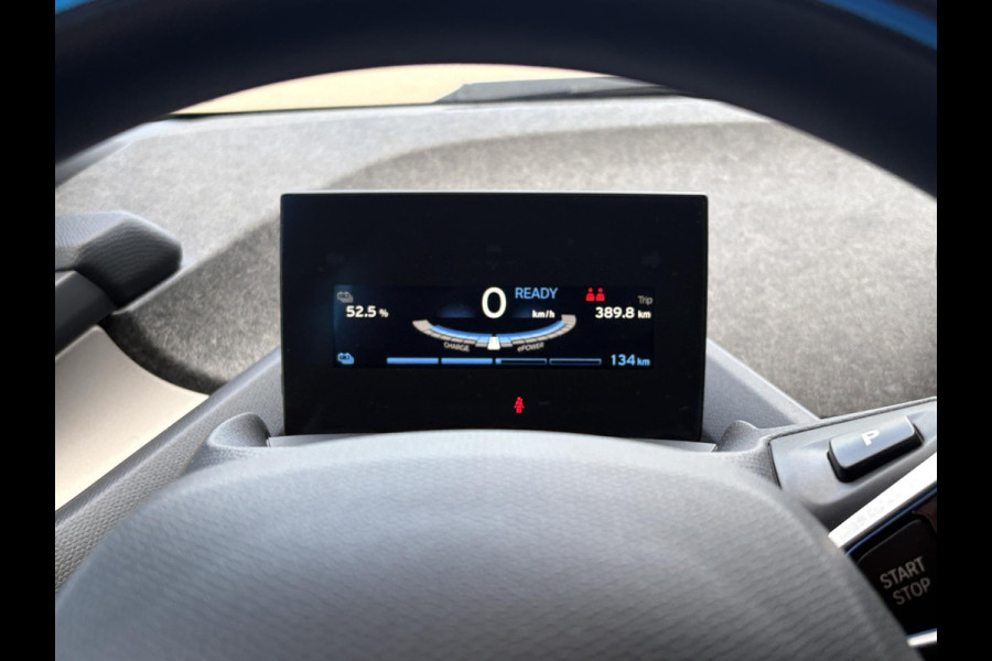 BMW i3 Basis 120Ah 42 kWh 170pk | Stoelverwarming | Navi | Achteruitrijcamera | SOH 90.1% |