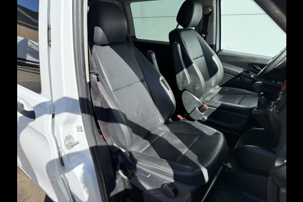 Mercedes-Benz Vito 114 1.9 CDI 136PK Dubbele Cabine L2H1 5 Stoelen Climate Control Cruise Control Trekhaak Carplay Camera